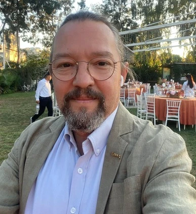 Yoga Federasyonu Bilim Kurulu Üyesi Doktor Aydın ÜRKMEZ